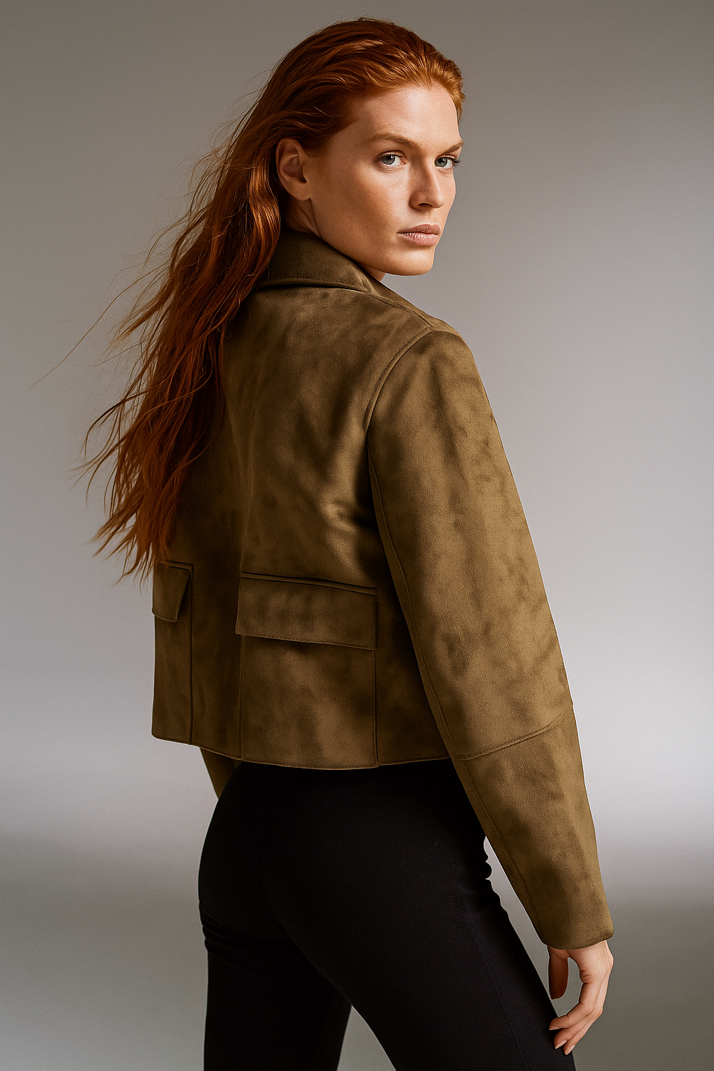 Chiara Valli – Giacca Cropped in Suede