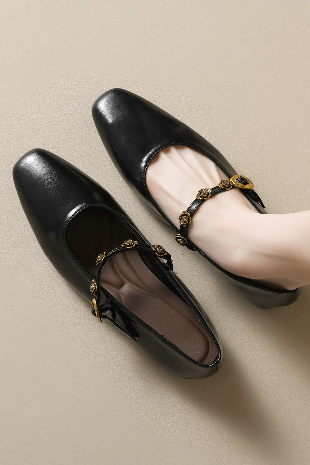 MIREL – Ballerine a punta quadrata con cinturino decorativo