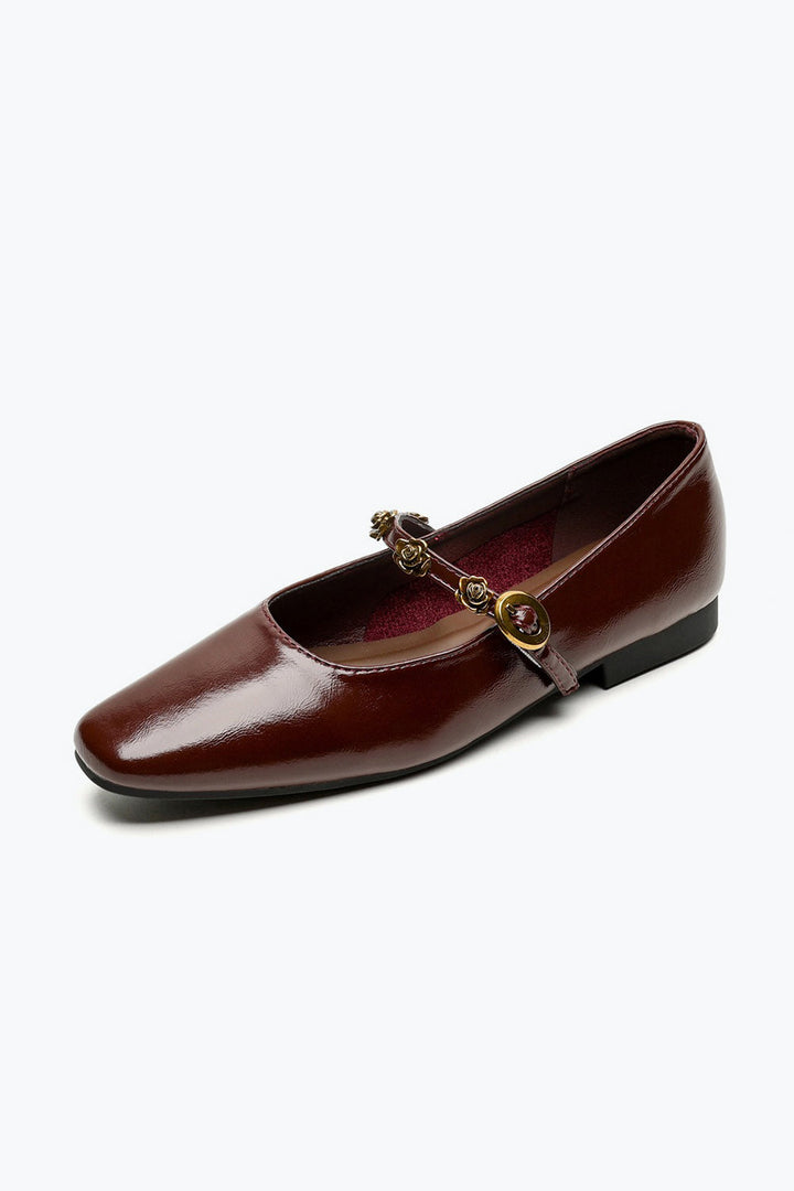 MIREL – Ballerine a punta quadrata con cinturino decorativo