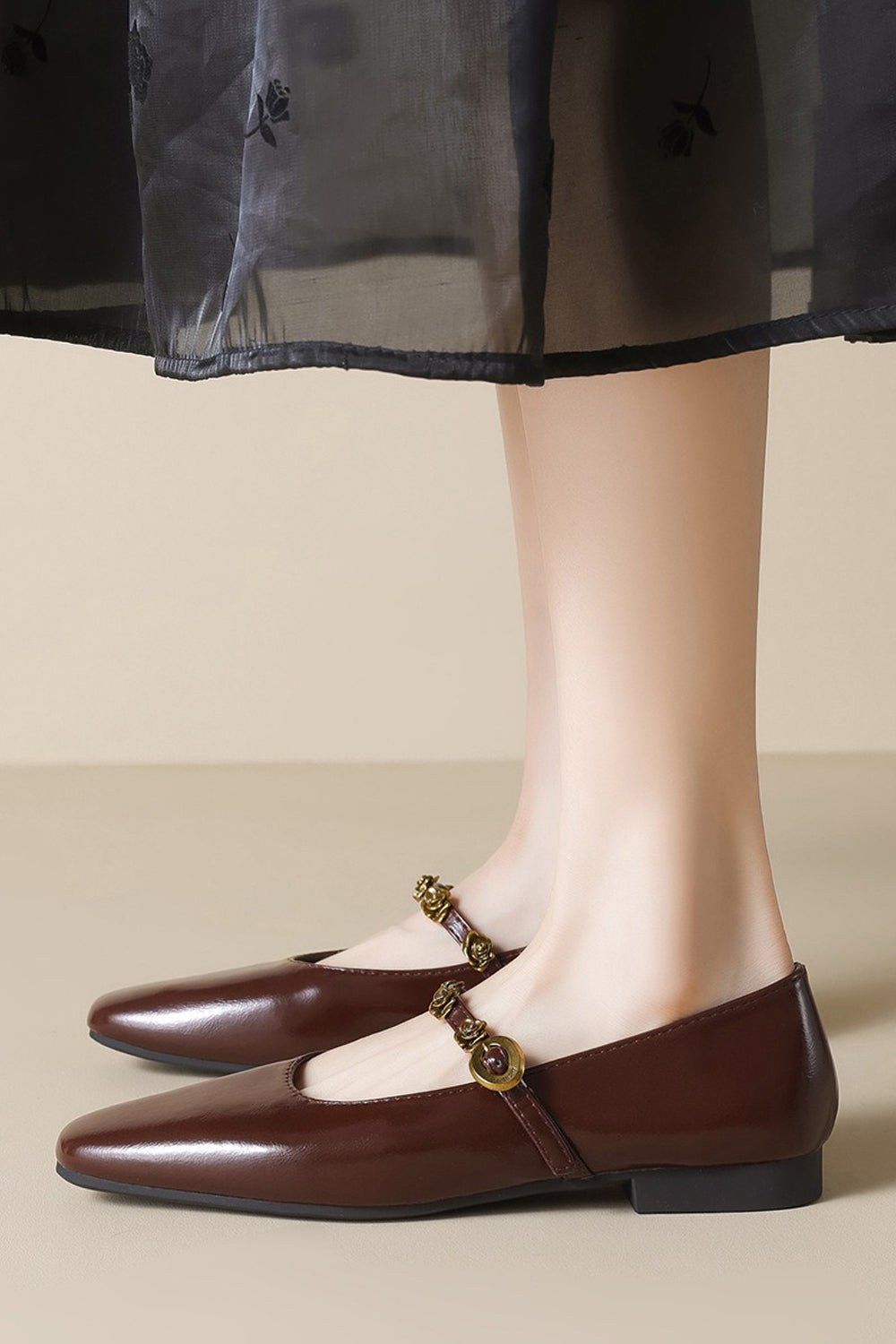 MIREL – Ballerine a punta quadrata con cinturino decorativo
