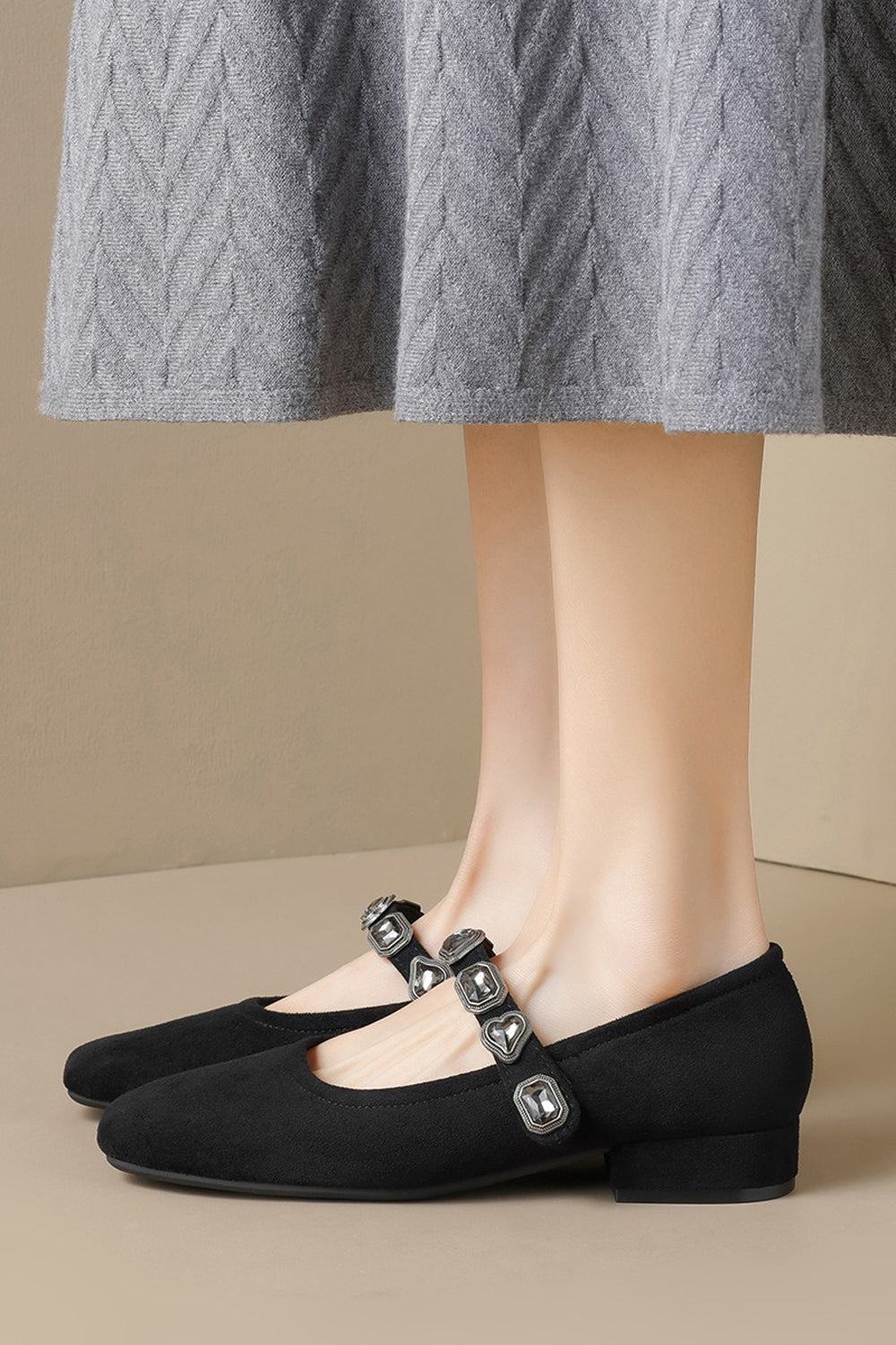 NOREA – Ballerine a punta quadrata con cinturino decorato con gemme