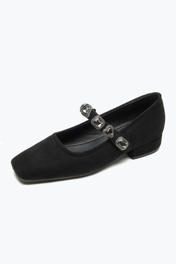 NOREA – Ballerine a punta quadrata con cinturino decorato con gemme