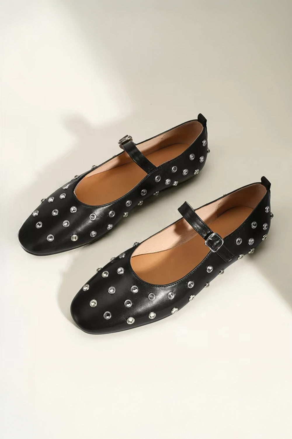 ONIVA – Ballerine con borchie tonde decorative