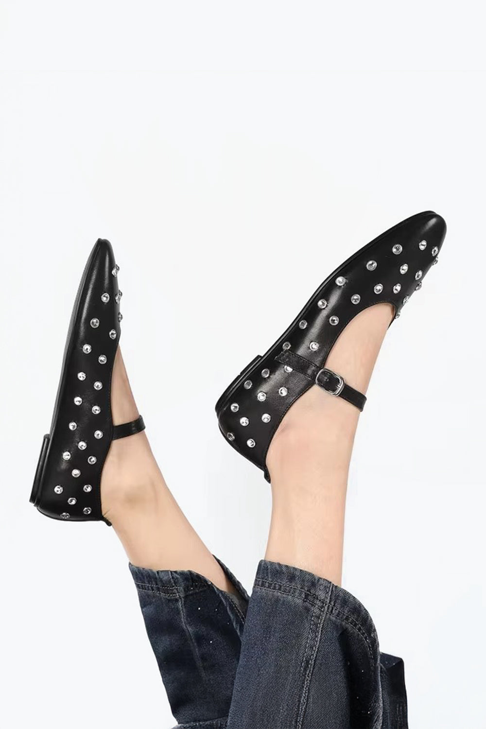 ONIVA – Ballerine con borchie tonde decorative