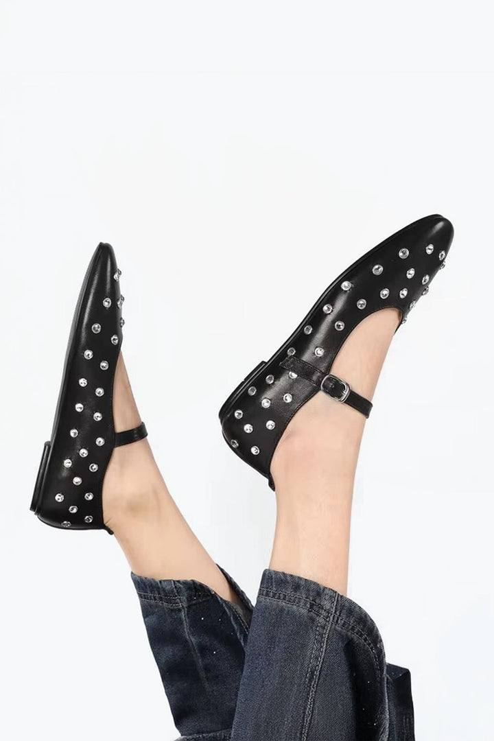 ONIVA – Ballerine con borchie tonde decorative