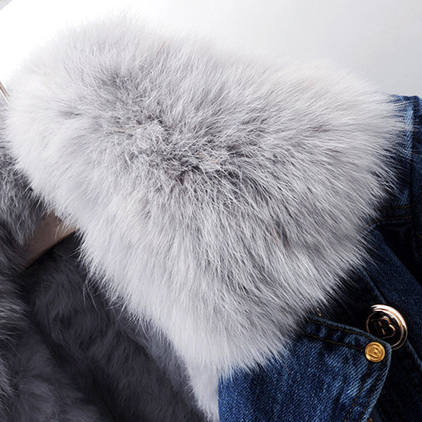 Margaux – Giacca in denim con colletto in pelliccia di volpe