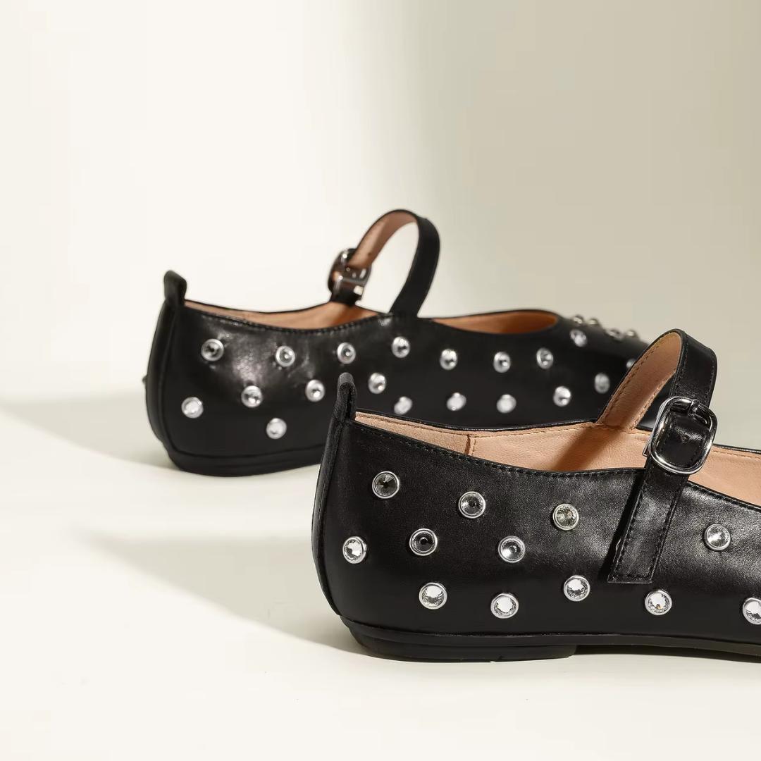 ONIVA – Ballerine con borchie tonde decorative