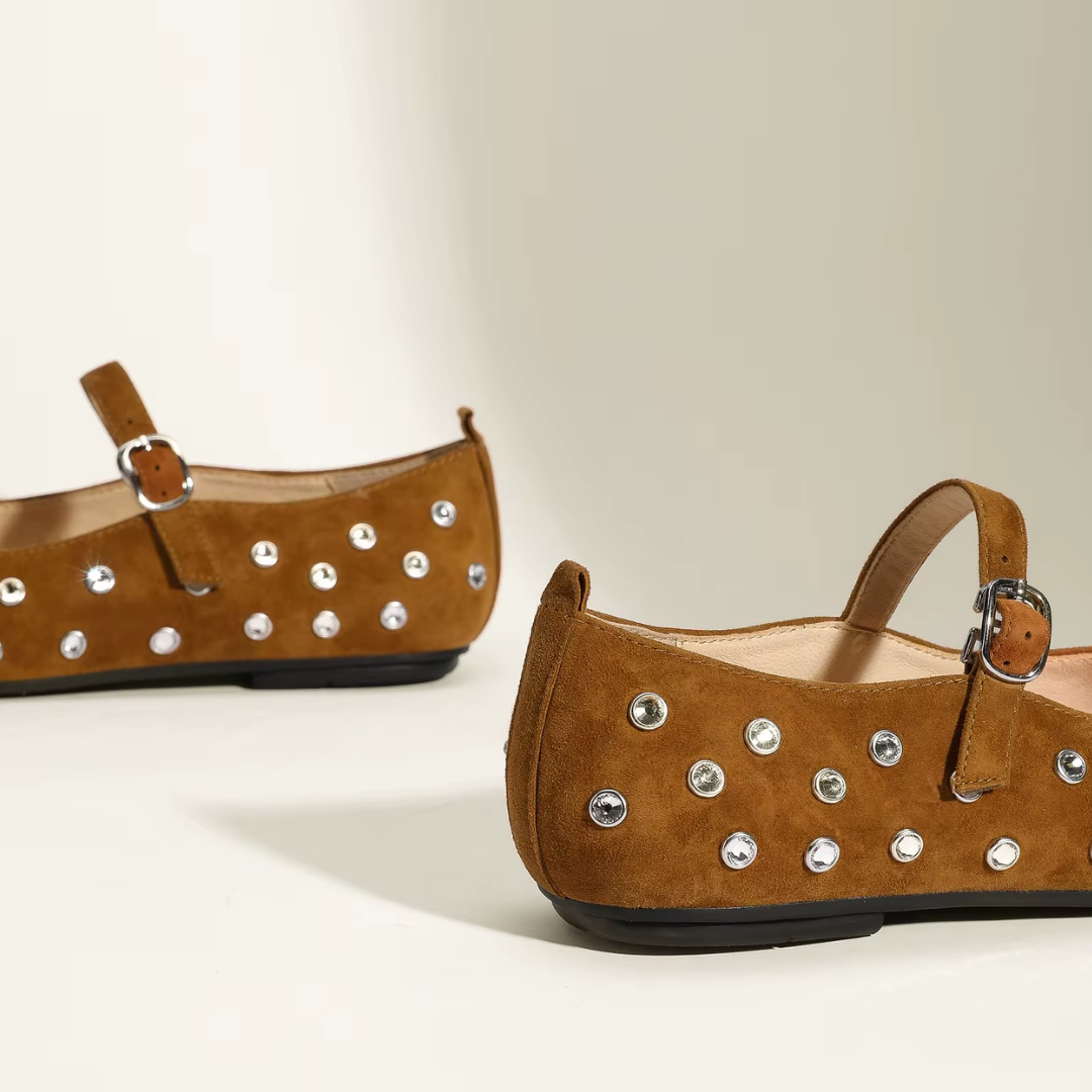 ONIVA – Ballerine con borchie tonde decorative