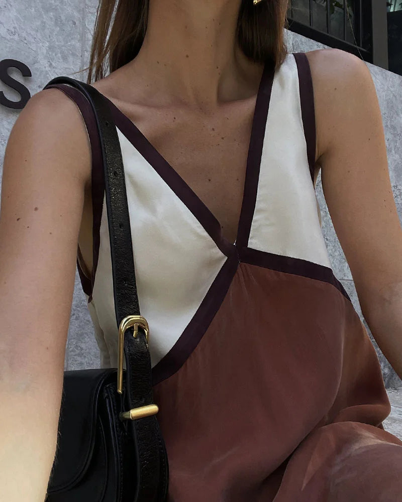 Velluto Sottile – Abito chic con scollo a V e colori a contrasto