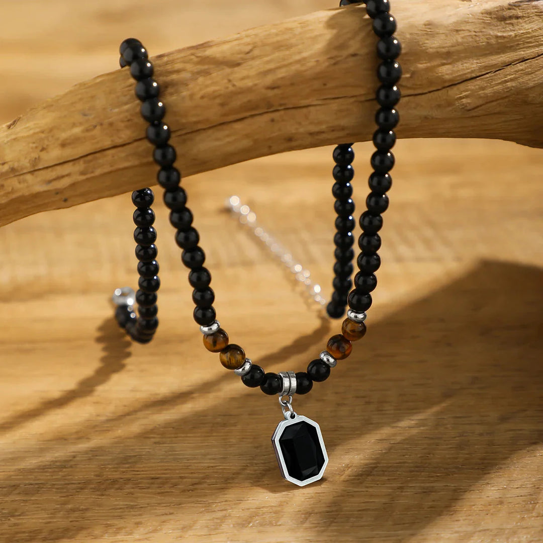 Collana di perle in onice nera