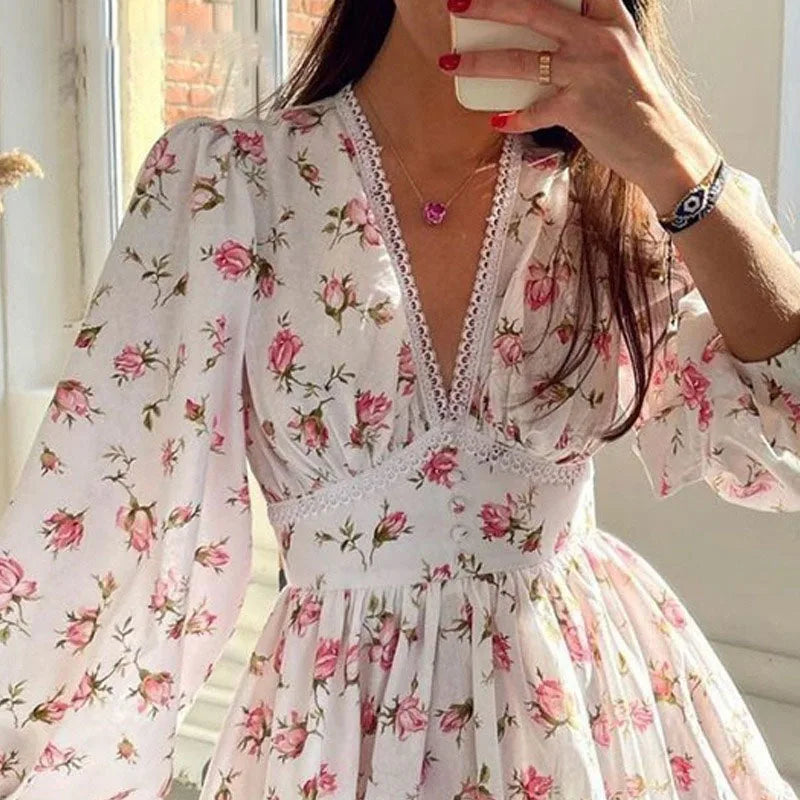 Dina - Abito elegante e morbido con stampa floreale e scollo a V