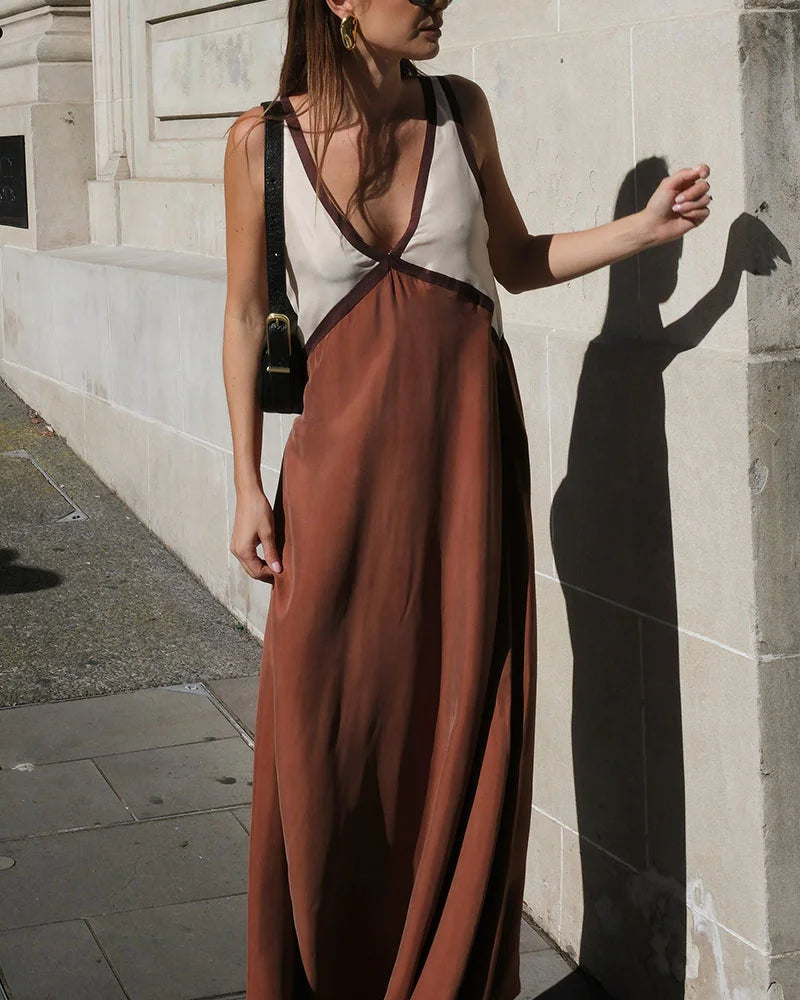 Velluto Sottile – Abito chic con scollo a V e colori a contrasto